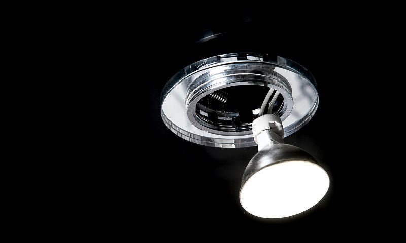 Comment changer un plafonnier de bureau halogène en led ? 2 Design sans titre 2025 10 26T133327.544