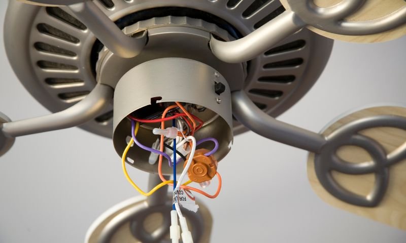 Pourquoi mon plafonnier ne fonctionne pas ? 3 Design sans titre 2025 10 26T135416.256