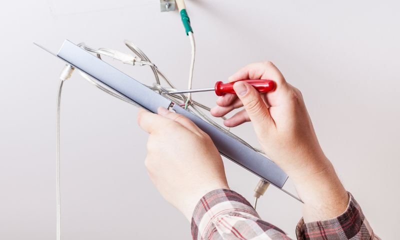 Comment déplacer un plafonnier ? 3 Design sans titre 2025 10 26T140450.550