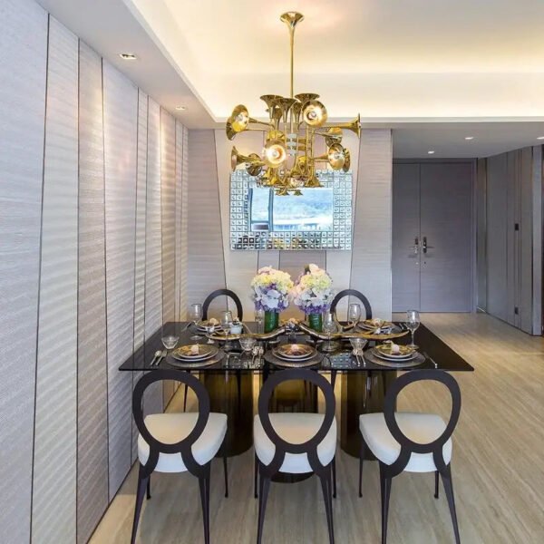 Plafonnier salle à manger trompette