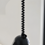 Suspension moderne en métal avec câble noir à ressorts – Image 11